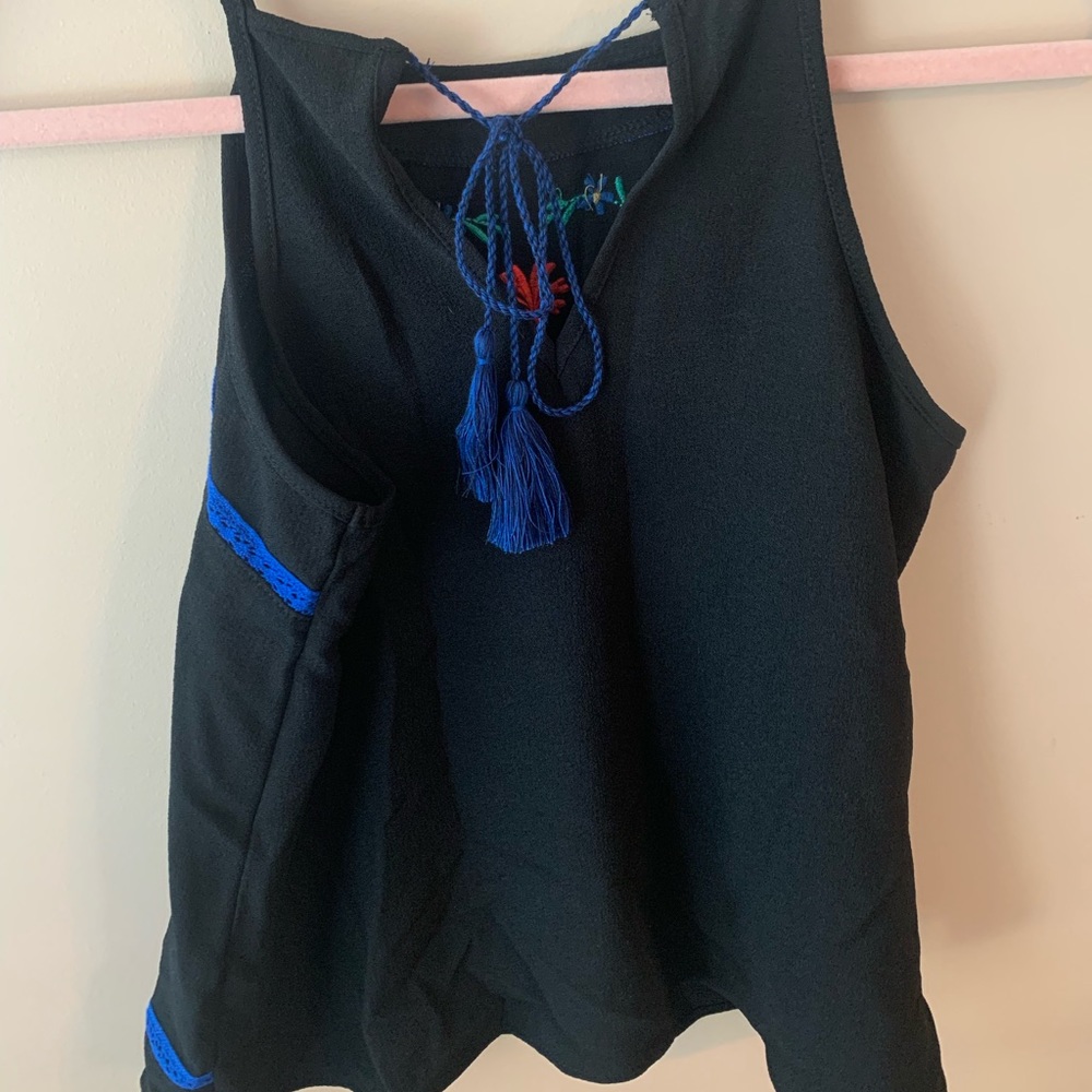 Embroidered Tank - Picture 2 of 2
